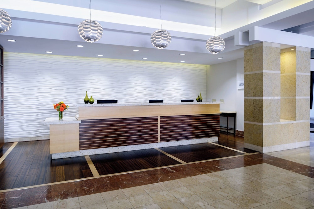 Long Beach Marriott - photo 2