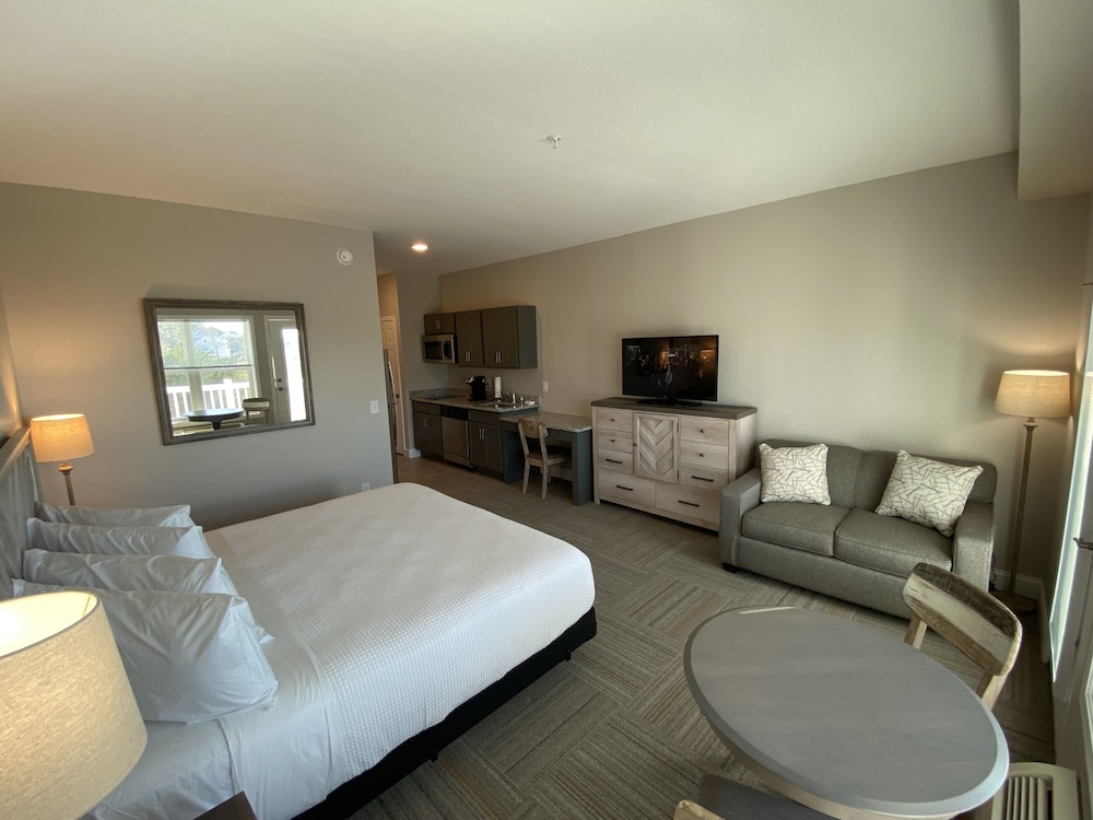 River Hotel of Southport - photo 12