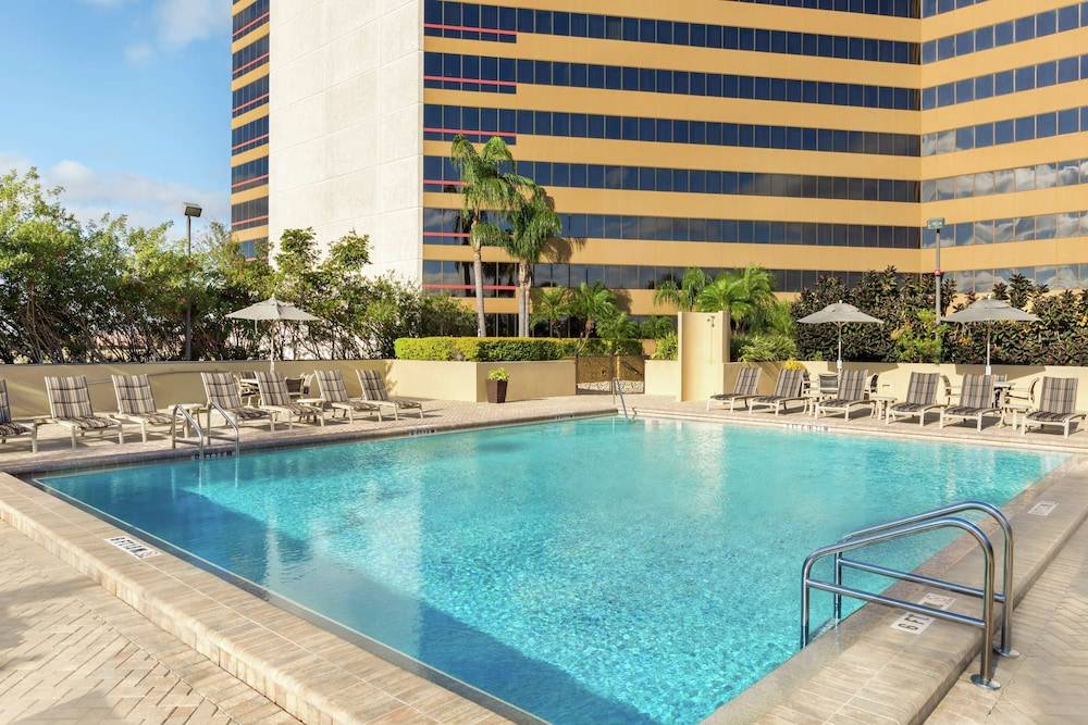 DoubleTree by Hilton Hotel Orlando Downtown - featured photo