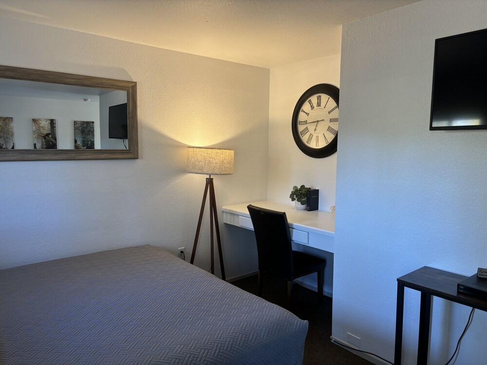 Brownsville Motel - photo 41