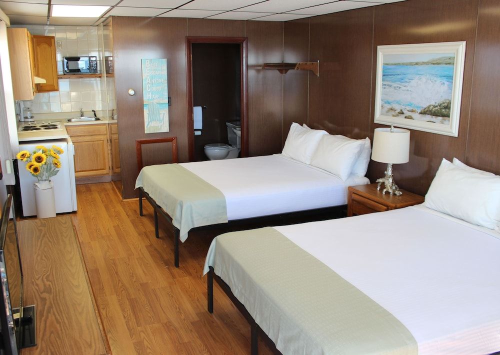 Abellona Inn & Suites - photo 22