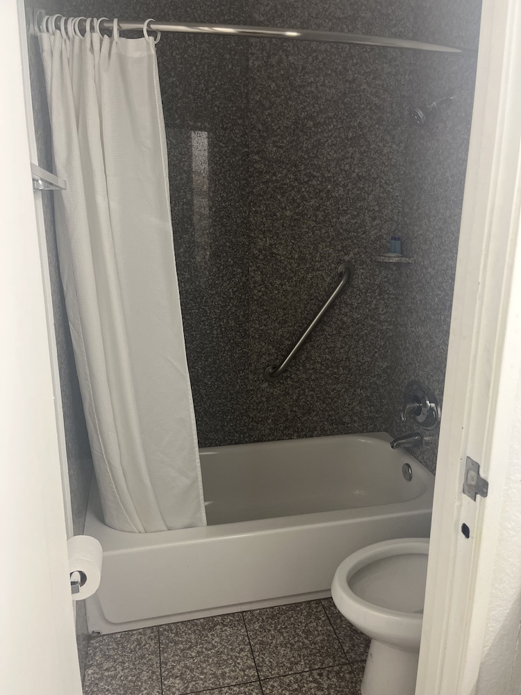A Victory Inn & Suites Phoenix North - photo 18