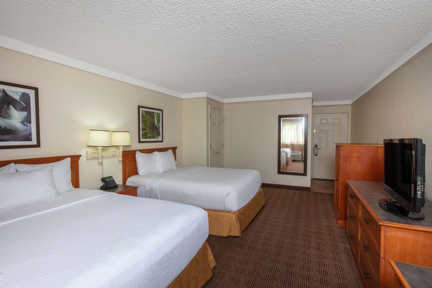 La Quinta Inn and Suites by Wyndham Las Vegas Airport N Conv. - photo 11