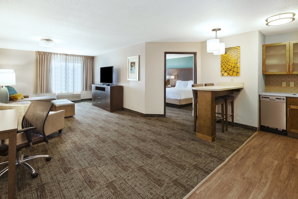 Staybridge Suites Columbia by IHG - photo 25