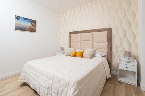 Nonno Angelo 4 Bedrooms with Free Parking & Seaview Balcony — 4-Star Luxury Hotel in Sorrento, Italy