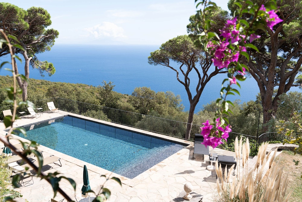 Il Convento a Restored Historic Convent by Boutique — hotel in Brando