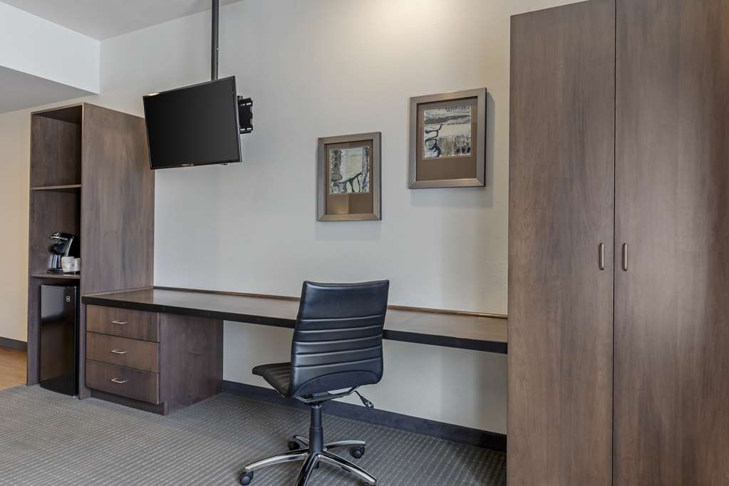 Best Western Plus Peppertree Nampa Civic Center Inn - photo 14