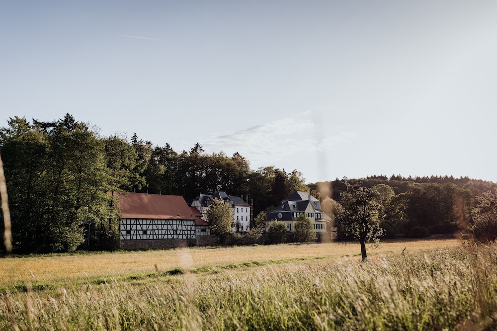 Hofgut Schmitte - carbon neutral hotel in Giessen