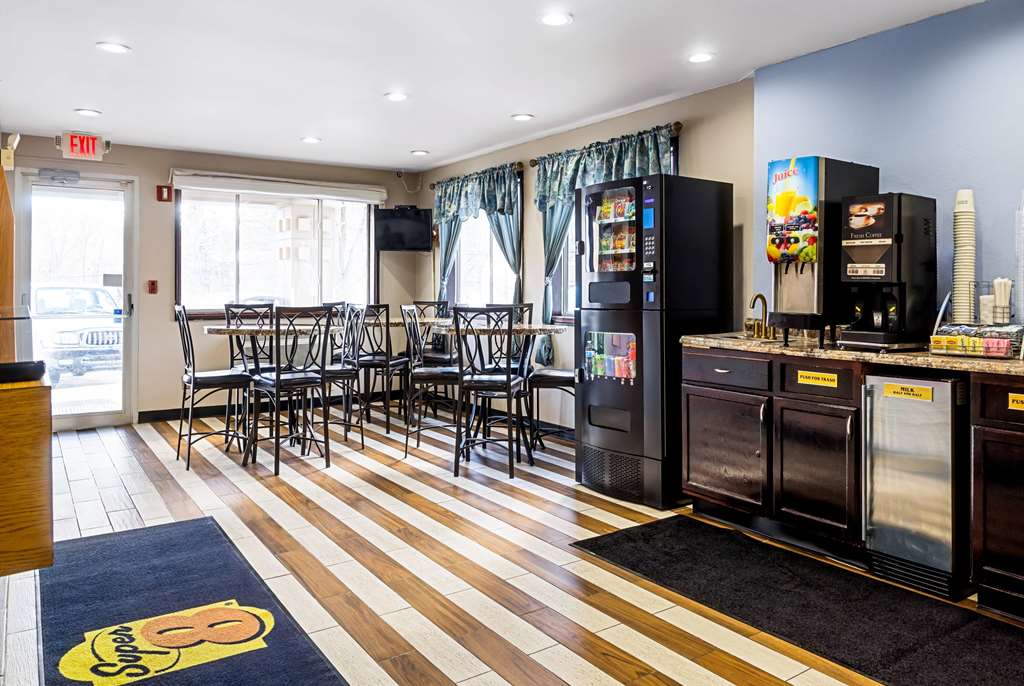 Super 8 by Wyndham Pittsburgh Monroeville - photo 60