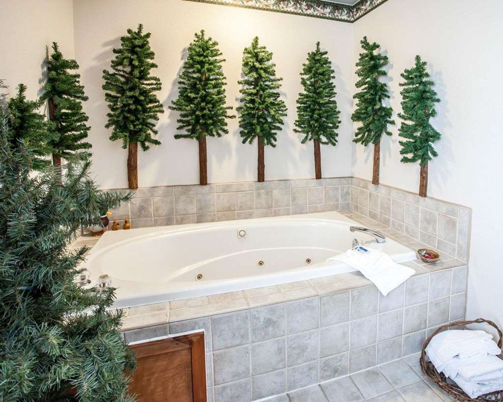 Rodeway Inn and Suites Spokane - photo 25
