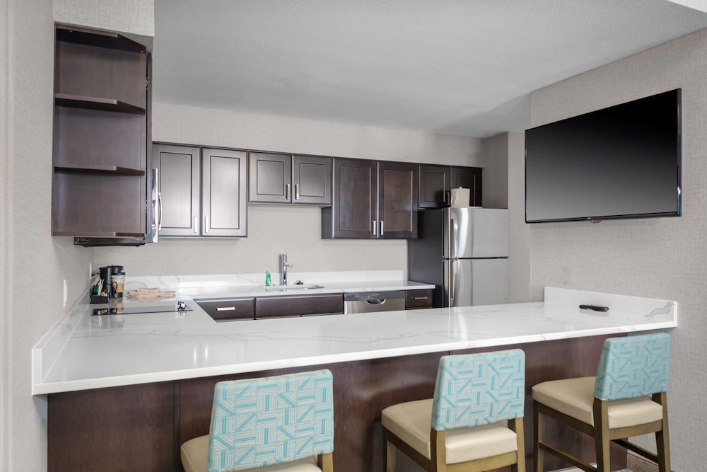 Homewood Suites by Hilton Phoenix Airport South - photo 9