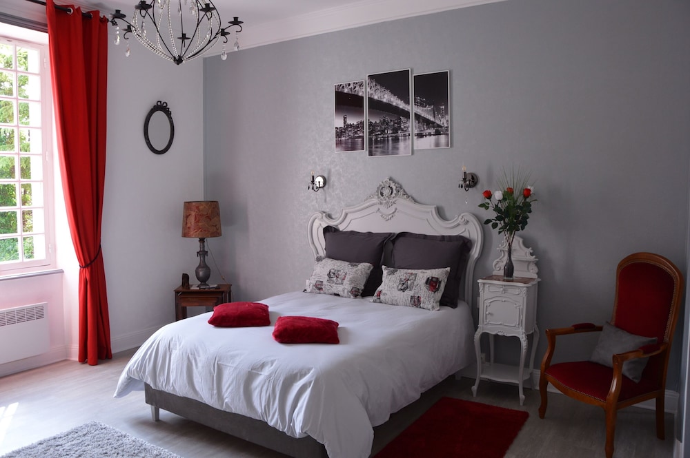 Le Logis Des Bessons — Burie — photo 4