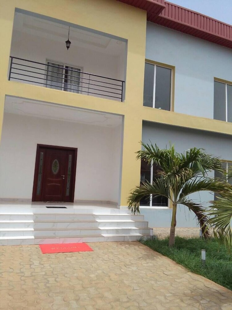 Adervil — 4-Star Luxury Hotel in Niamey, Niger