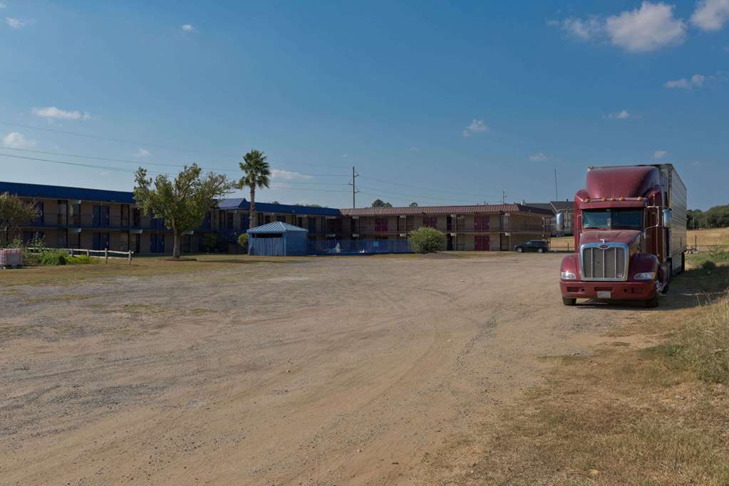 Knights Inn Brenham - featured photo