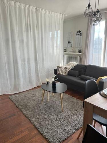Charmant T2 a Fresnes Proche Rer B 4 Pers — hotel in Fresnes