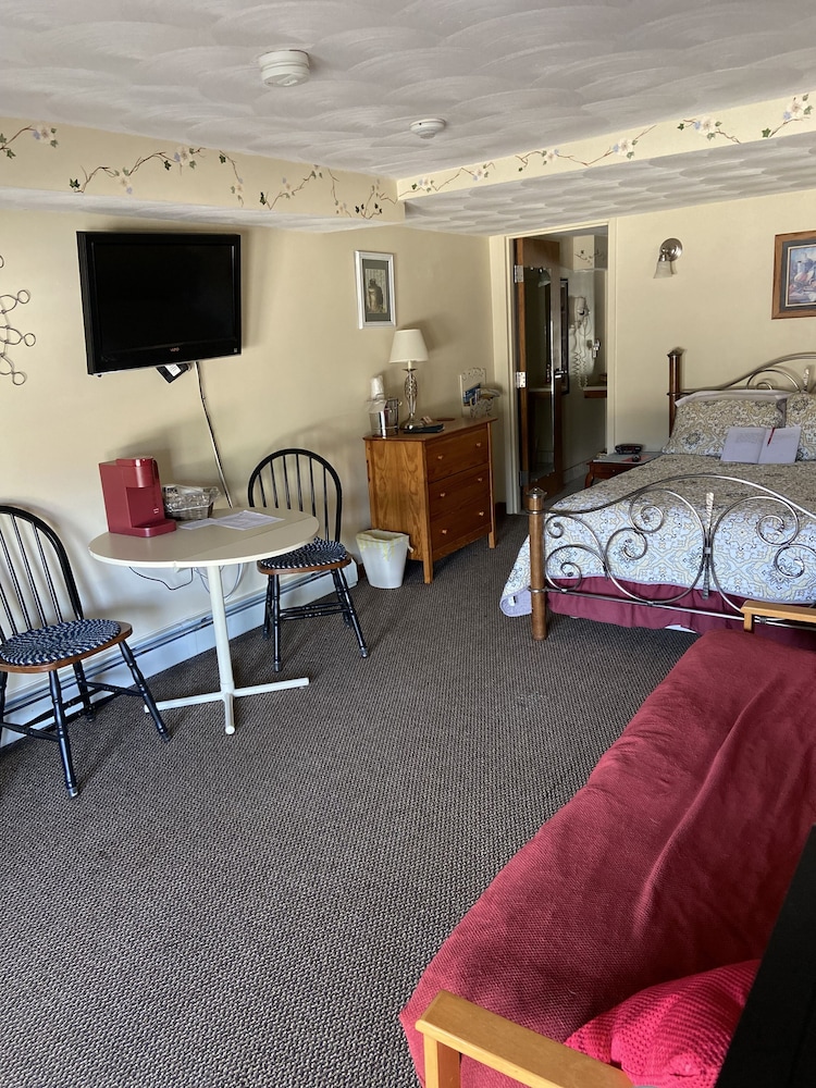 Stagecoach House Inn - photo 34