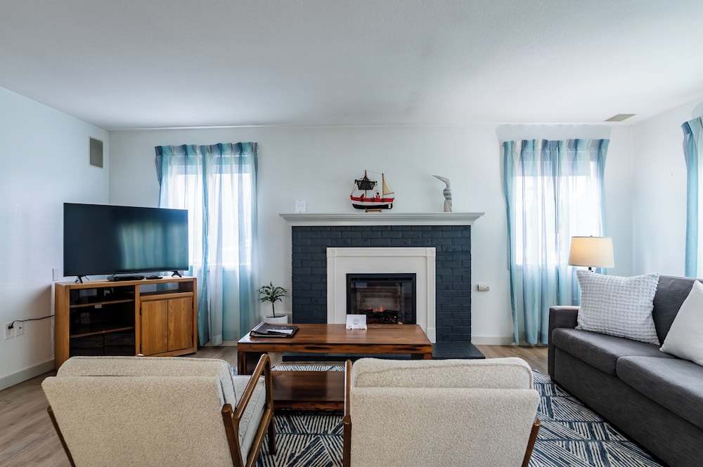 Inn at Haystack Rock - photo 44