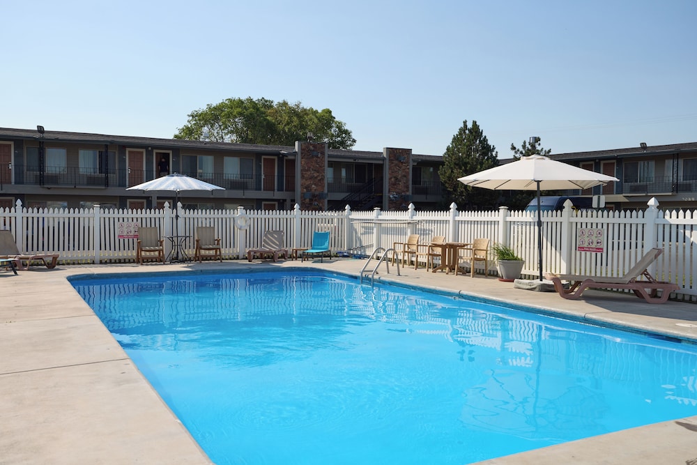 Cimarron Inn Klamath Falls - photo 22