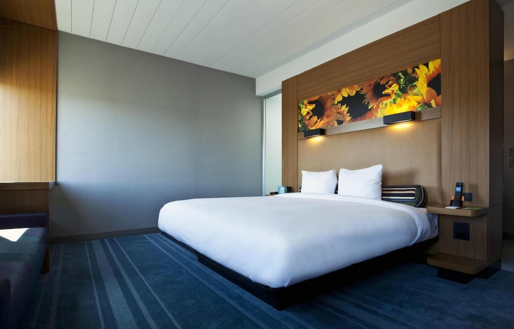 Aloft Portland Airport at Cascade Station - photo 12