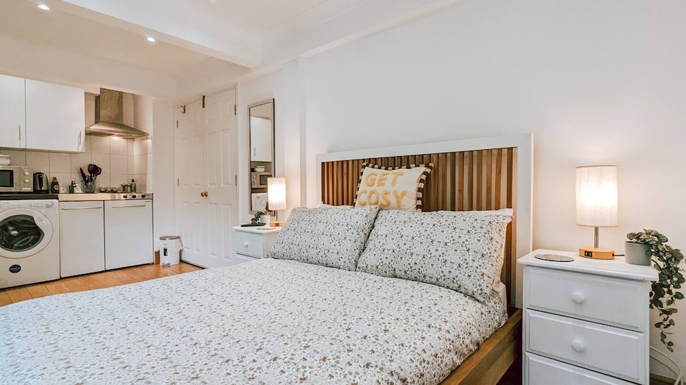 The Fairfield Basement Studio — 4-Star Luxury Hotel in London, United Kingdom
