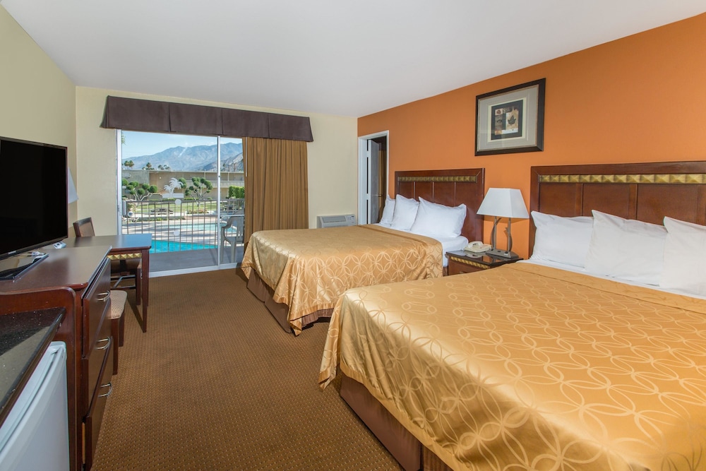 Days Inn by Wyndham Palm Springs - photo 2