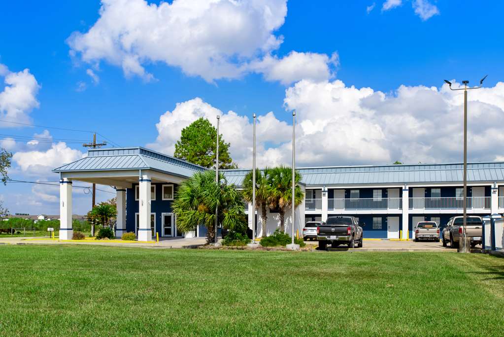 Americas Best Value Inn Gonzales - photo 6