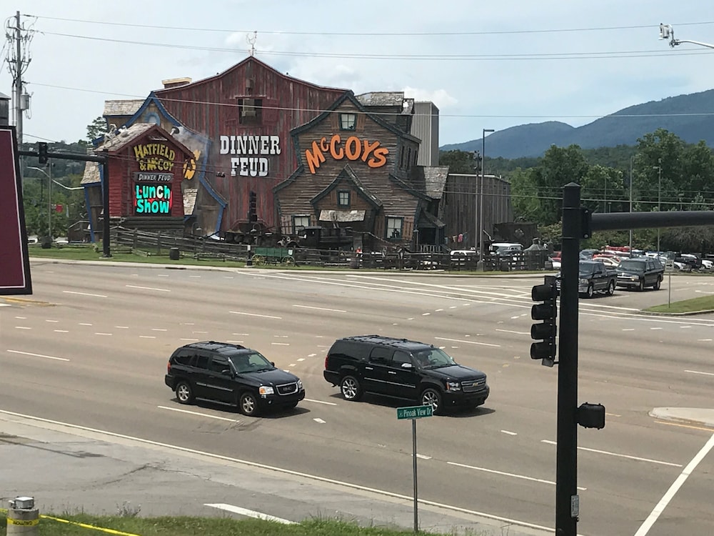 Smoky View Inn - photo 16