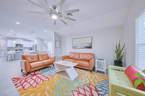 2022 Built Modern Family Friendly Oasis — 4-Star Luxury Hotel in Corpus Christi, United States