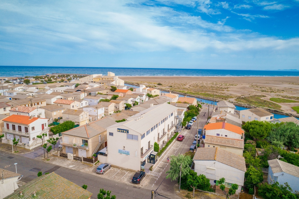 Hotel de la Plage - carbon neutral hotel in Gruissan