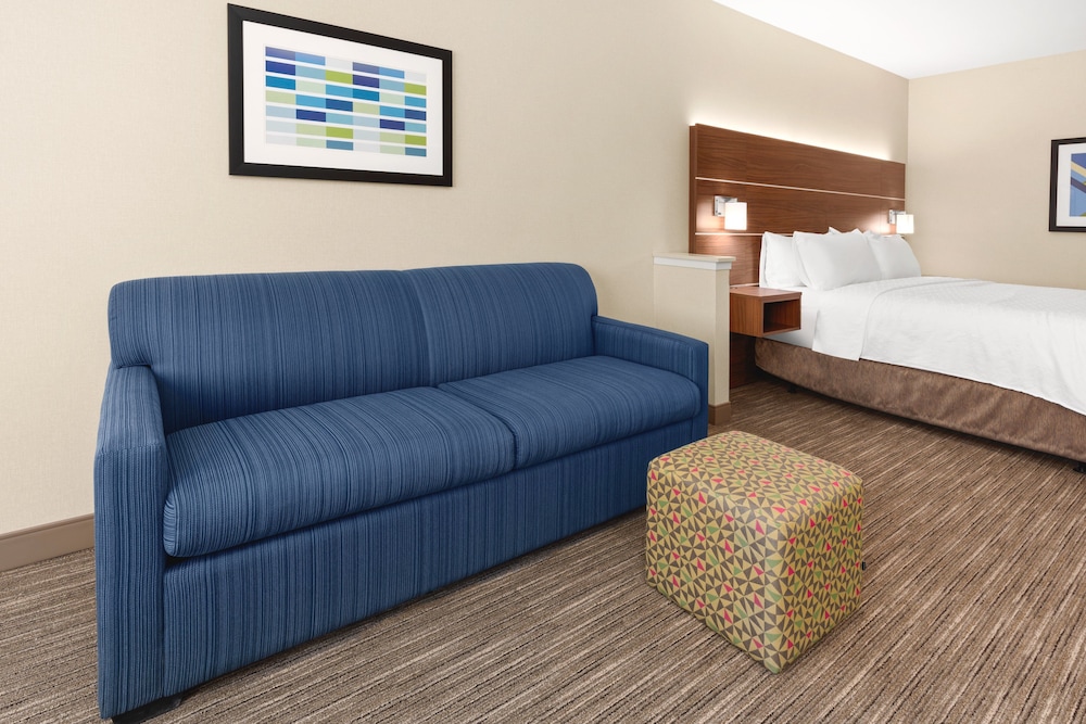 Holiday Inn Express & Suites Suisun City by IHG - photo 11
