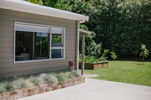 Studio on Petley in Tairua, New Zealand