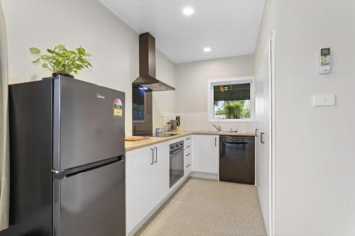 Papawai Townhouse 11 — 4-Star Luxury Hotel in Rotorua, New Zealand