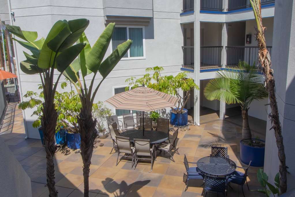 Days Inn by Wyndham Carlsbad - photo 8