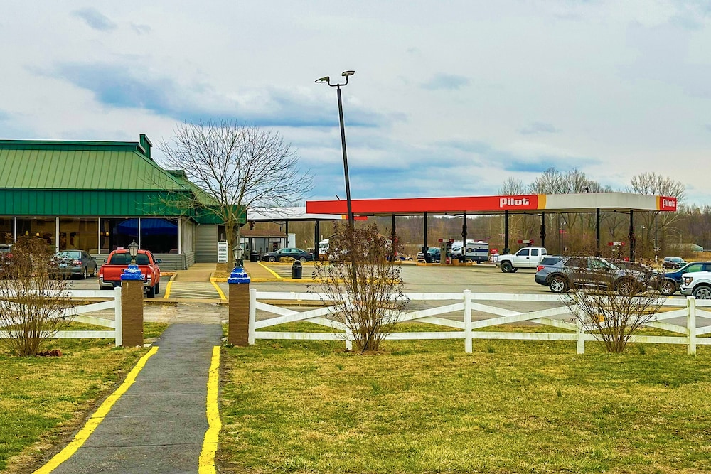Happy Stay Inn Madisonville I 69 By OYO - photo 38