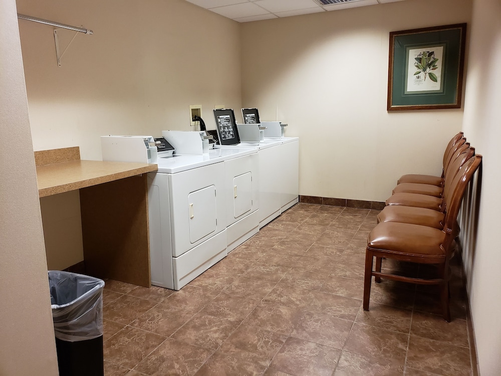 Hampton Inn & Suites Newtown - photo 130