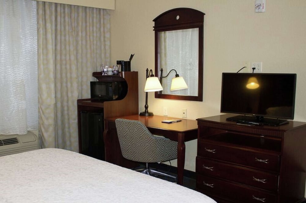 Hampton Inn Gallipolis - photo 13