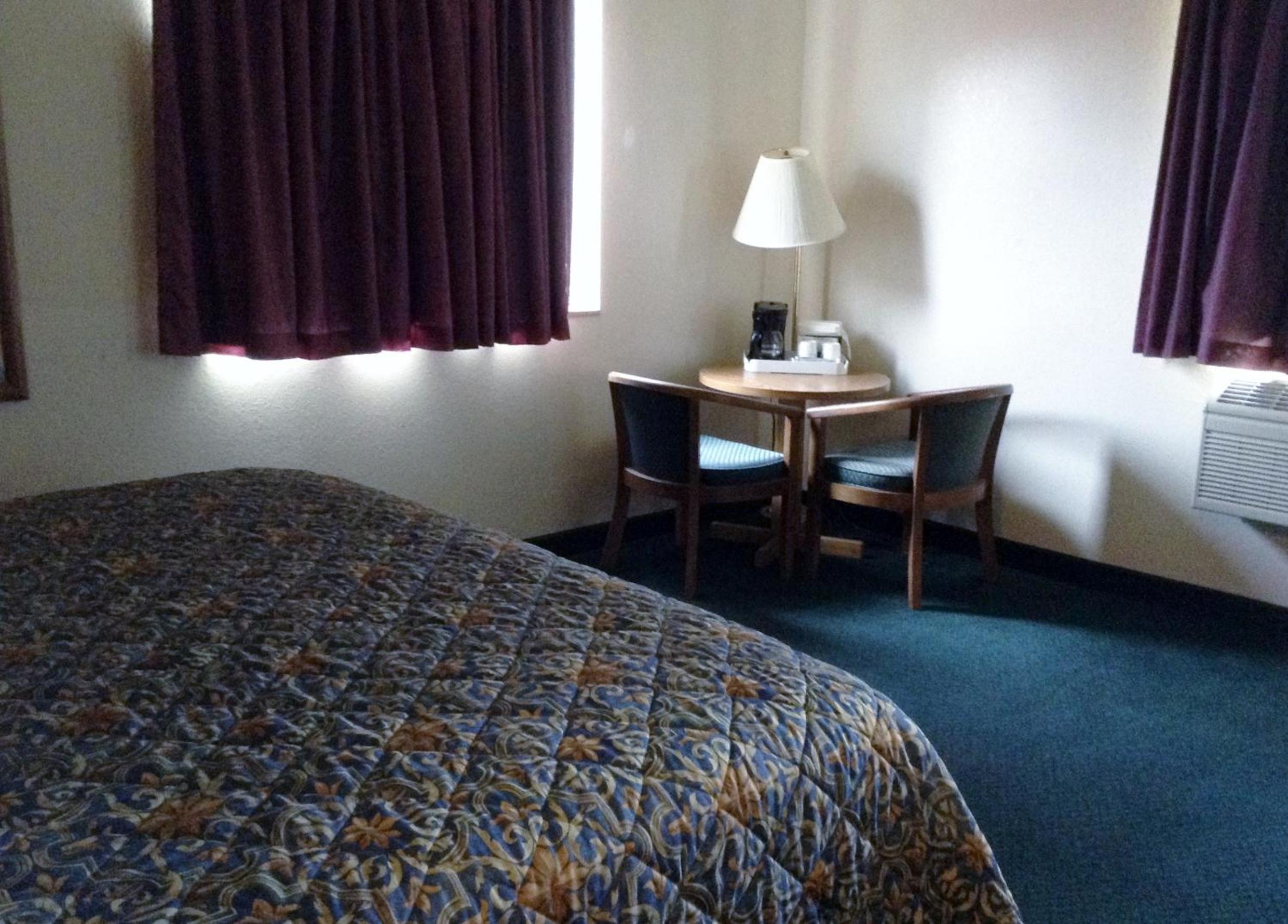 Travelodge by Wyndham Hudsonville - photo 22