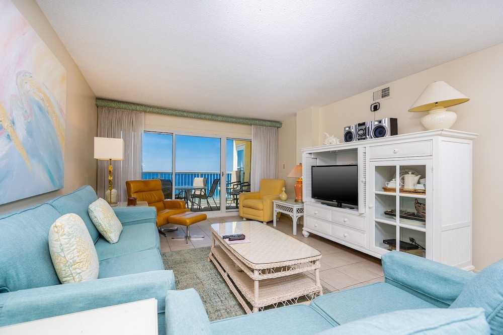 Driftwood Towers 6d 2 Bedroom Condo - photo 10
