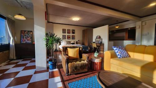 Best River view Retro vibe studio apartment Bangkok Old Town