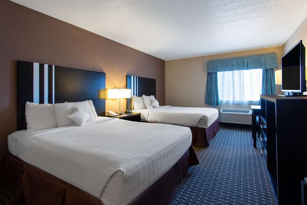 Ramada by Wyndham Glendale Heights Lombard - photo 6