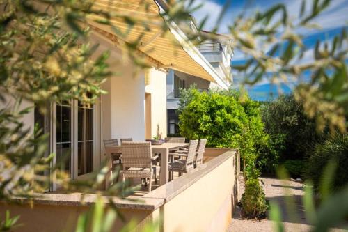 Apartment Natali Punat free parking on premises — 4-Star Luxury Hotel in Punat, Croatia