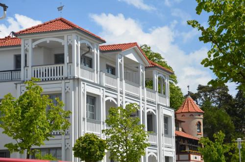 Villa Annika Apt. 11 — 4-Star Luxury Hotel in Ostseebad Sellin, Germany