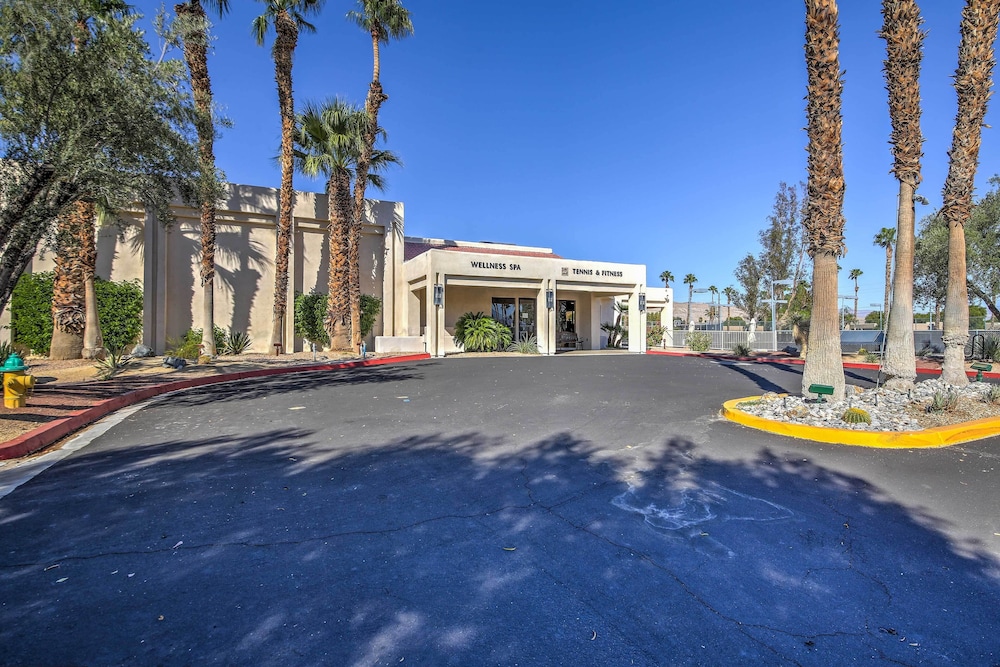 Resort Pools and Golf Palm Springs Condo - photo 28