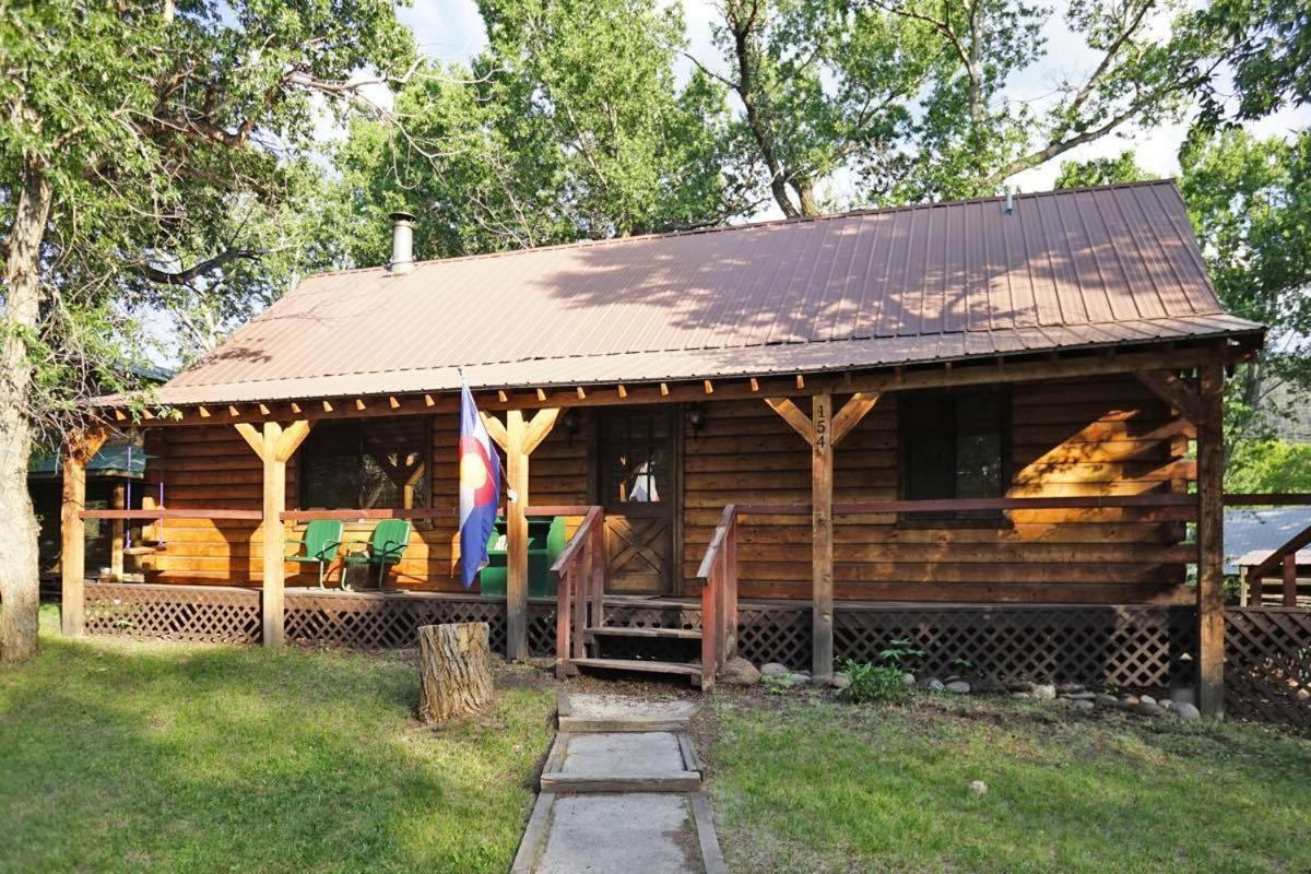 Arapahoe Adventure Cabin — 4-Star Luxury Hotel in North Bend, United States