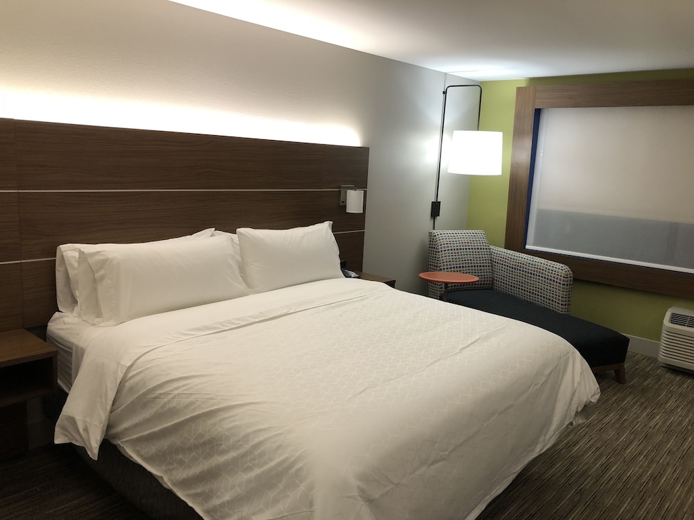 Holiday Inn Express & Suites Racine by IHG - photo 5