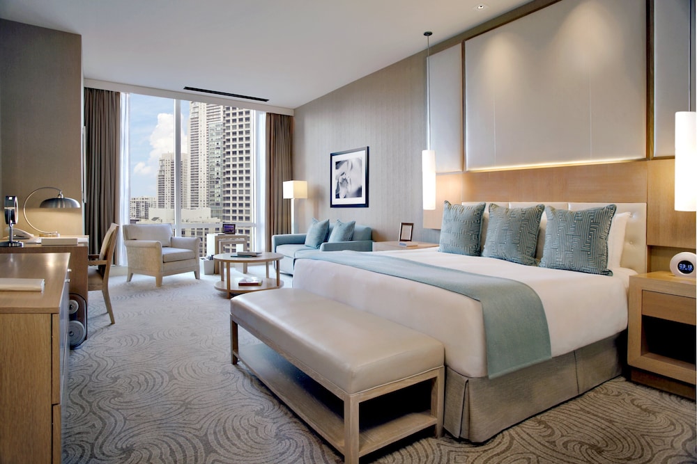 Trump International Hotel & Tower Chicago - photo 17