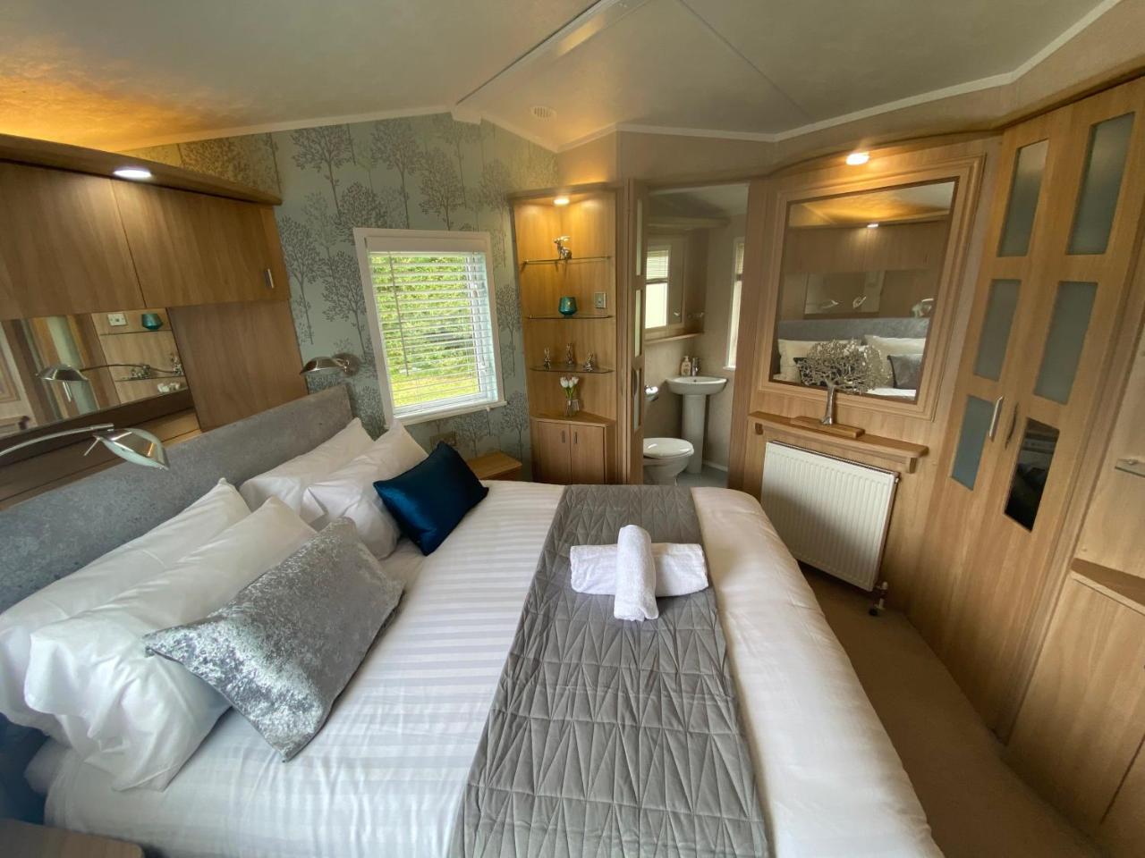 Cosy & Modern Cabin in Heart of Northumberland — 4-Star Luxury Hotel in Morpeth, United Kingdom