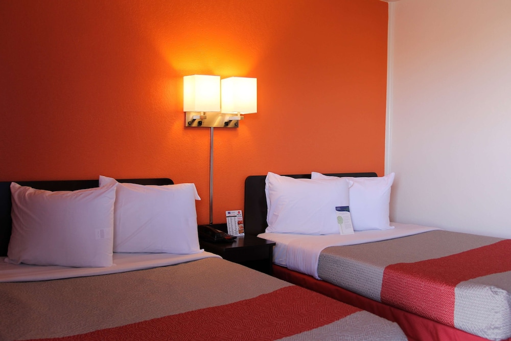 Motel6 Goodland KS - photo 10