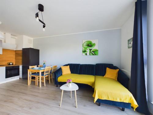 Modern & Bright Apartment Bramińskiego with Parking and Balcony by Noclegi Renters — 4-Star Luxury Hotel in Gdansk, Poland