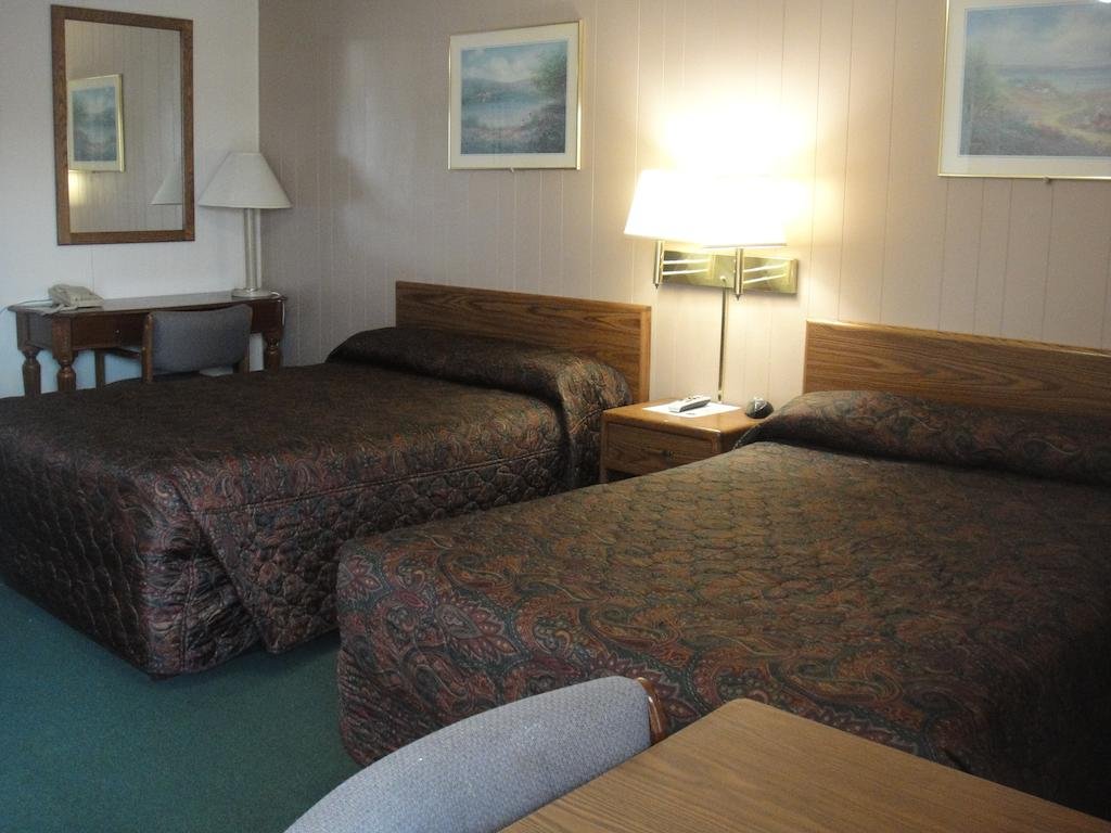 California Motel — California — photo 5